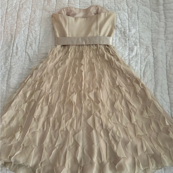 Like new strapless White House Black Market gold /champagne dress - Picture 7 of 8